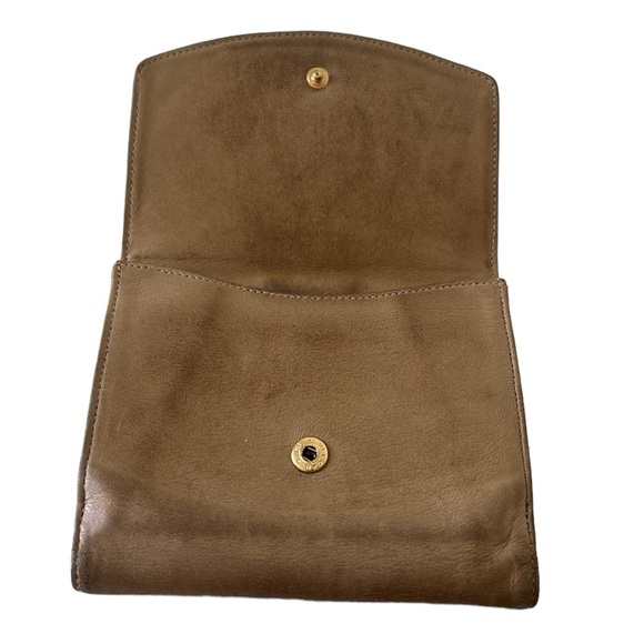 CHANEL Timeless Beige Caviar BiFold Wallet - Picture 7 of 17